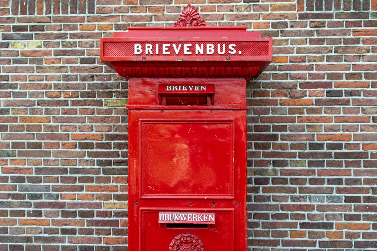 Plaatje van oude brievenbus