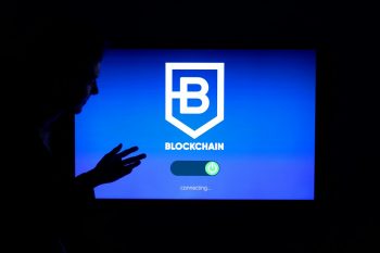 Scherm met logo van Blockchain