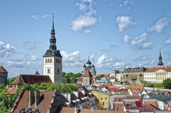 Skyline van Tallinn, de hoofdstad van Estland